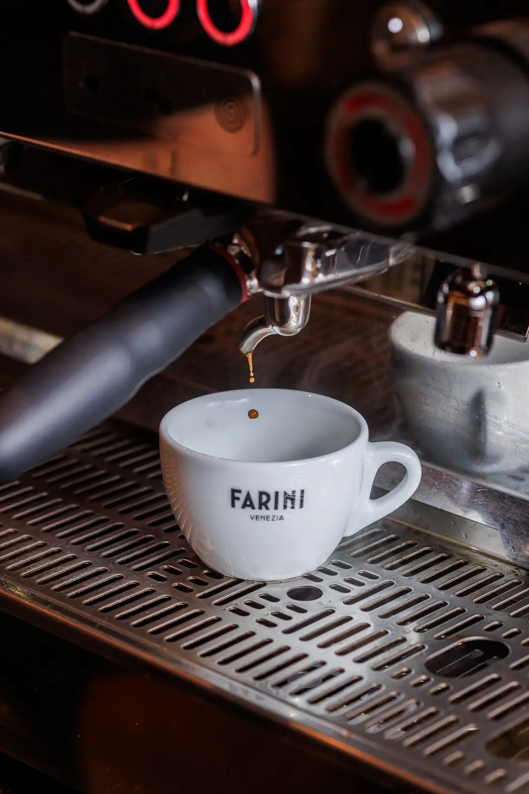 cappuccio per colazione o merenda da Farini Milano e Venezia