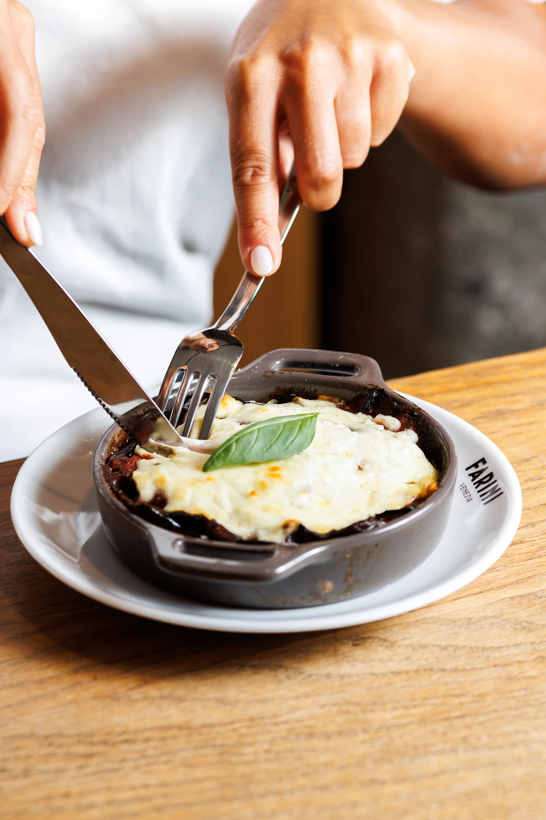 melanzane alla parmigiana per pranzo da Farini Milano e Venezia